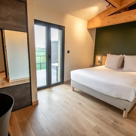 Apartahotel Lieu-dit Boulage 3*